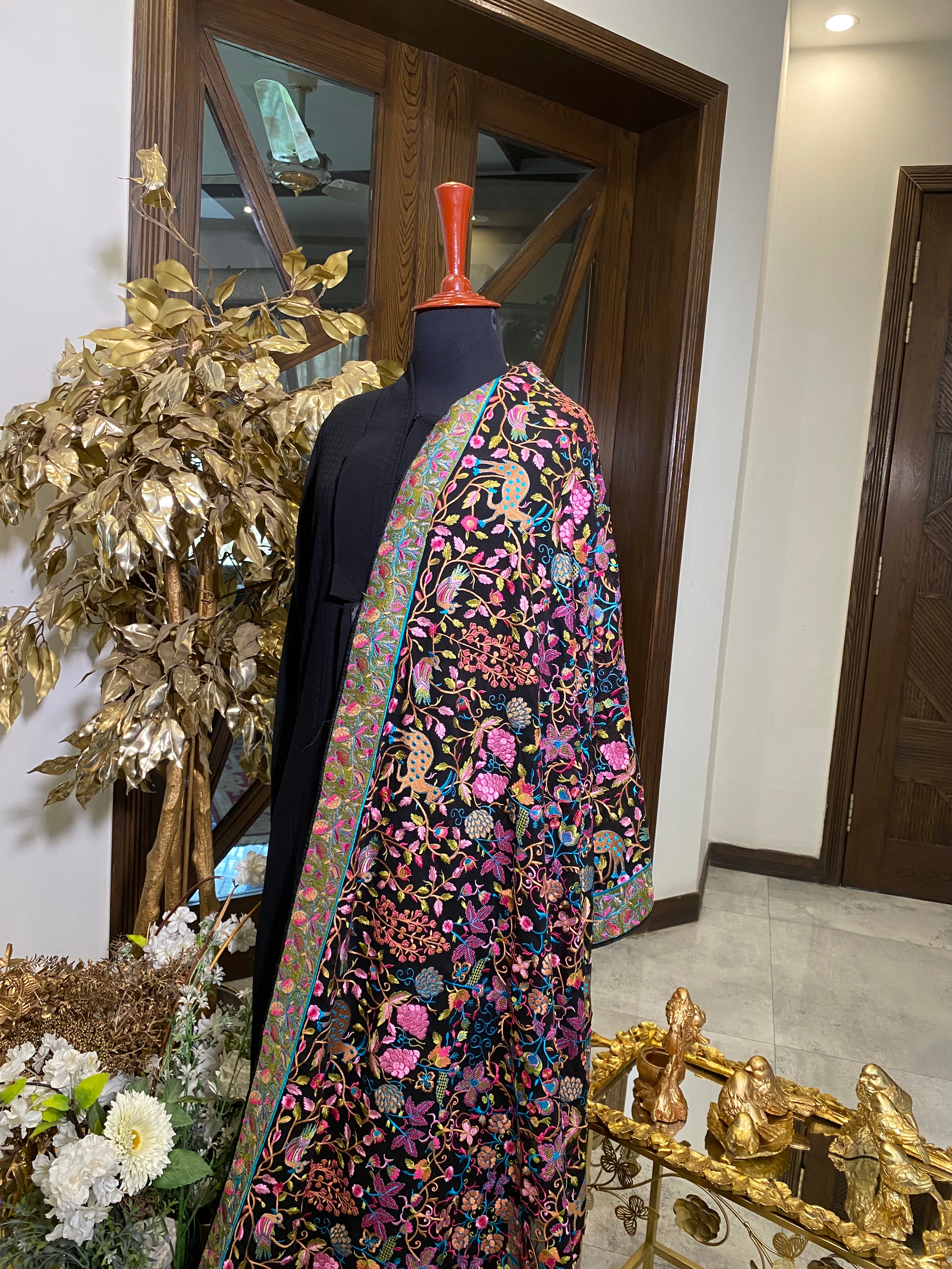 Georgette Shawl with gulaabkar boarder