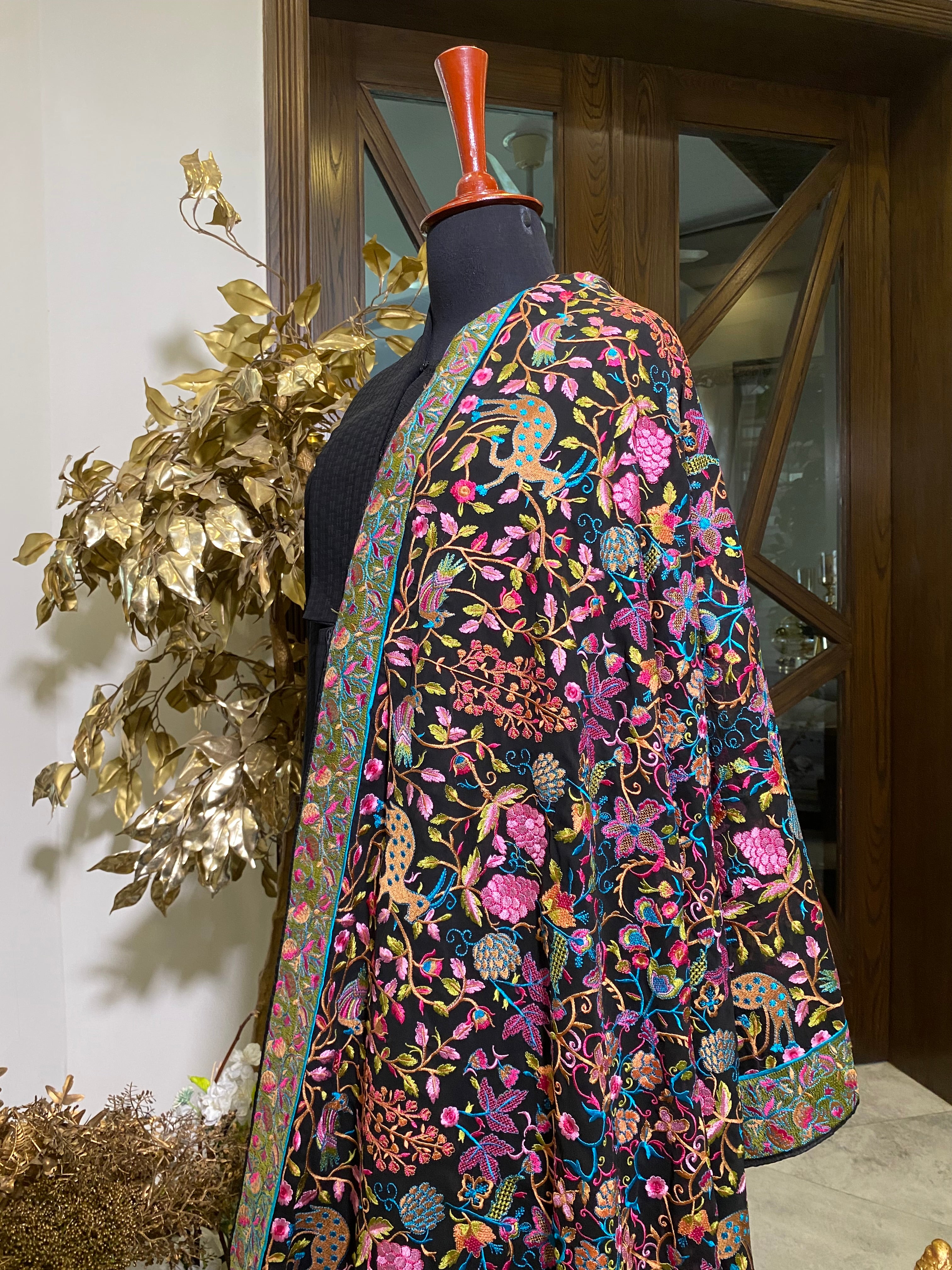 Georgette Shawl with gulaabkar boarder